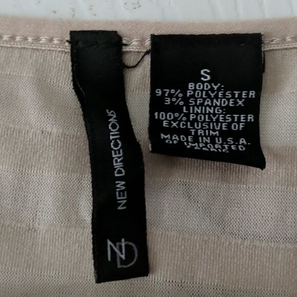 New Directions ruffle tan and black sleeveless top - Picture 3 of 4